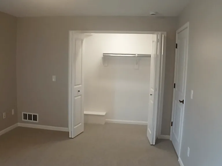 Prentiss Pointe Apartments — Photo 344