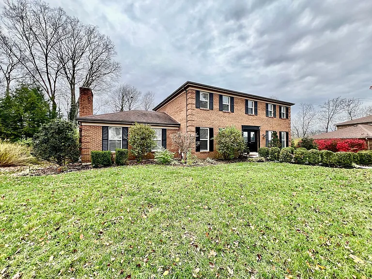 7033 Willowood Dr — Photo 1