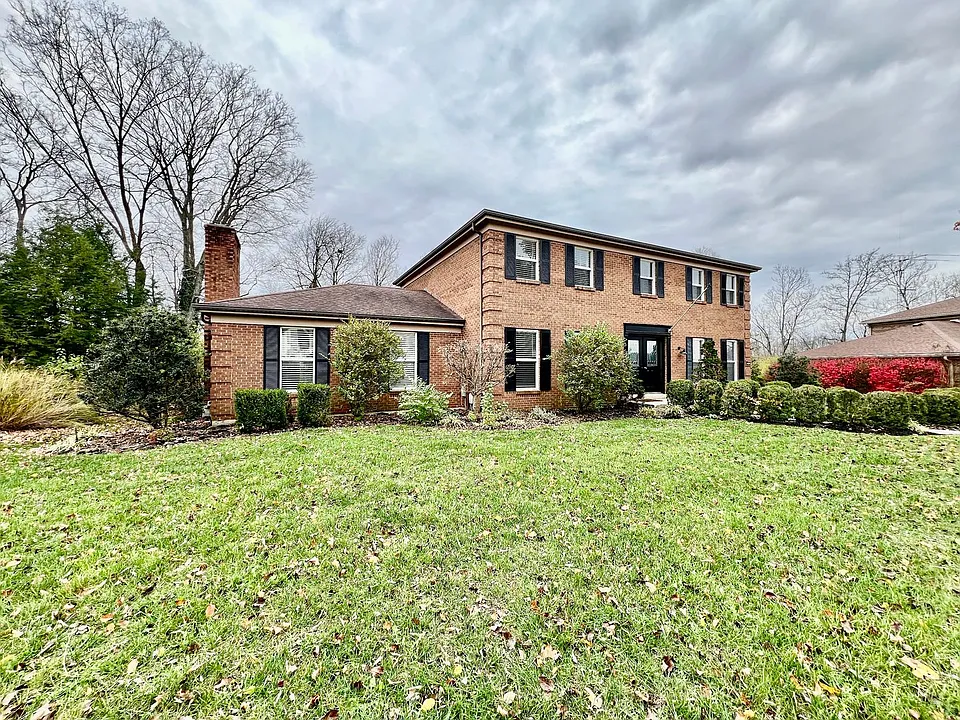 7033 Willowood Dr