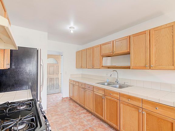 3rd image of 5184 Rhoads Ave