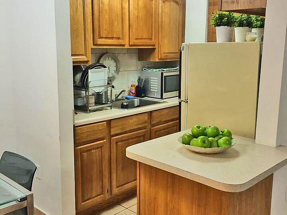 4th image of 135 Antiquera Ave APT 2