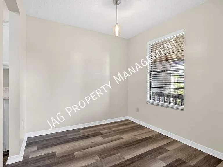 482 Bentwood Ln #C — Photo 7