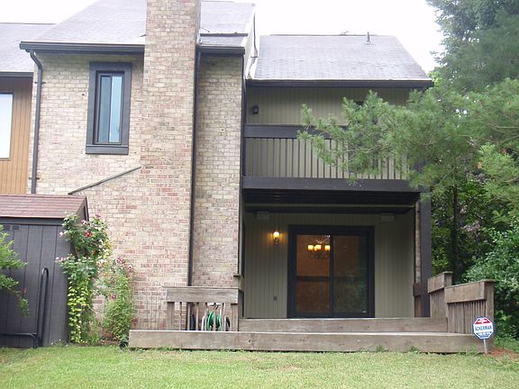 BACK OF TOWNHOUSE