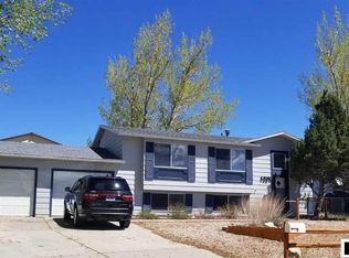 1231 Harris Cir, Rawlins, WY 82301