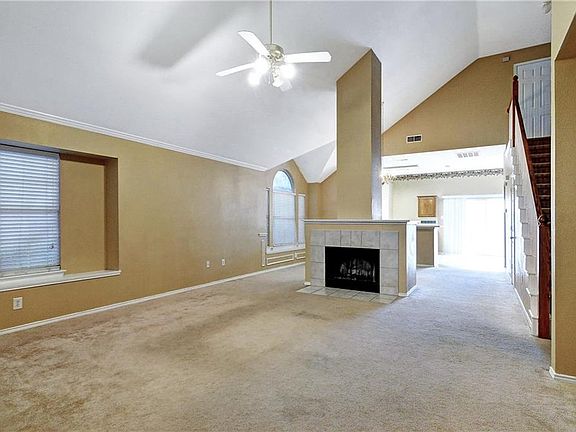 3rd image of 212 Mary Pat Dr