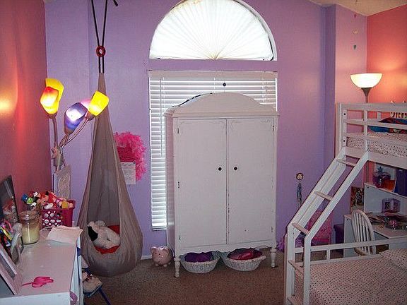 3rd image of 826 E Charing Cross Cir