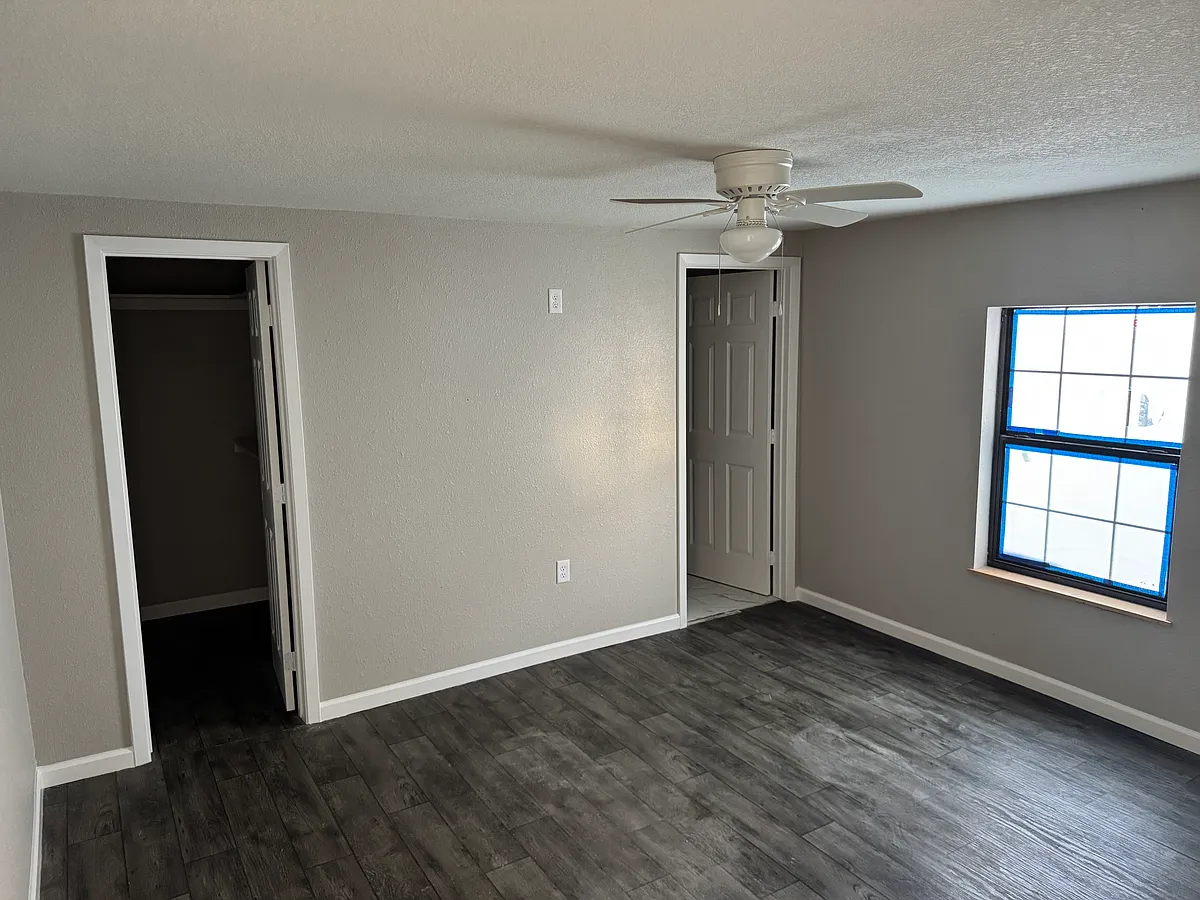 Building Photo - 6641 Avenue P