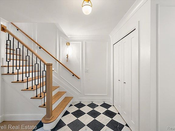 3rd image of 1447 Ravineview Ct #C-12
