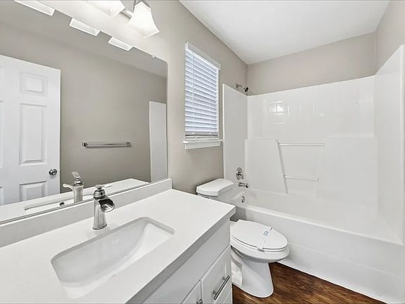 3rd image of 12832 15th Pl W