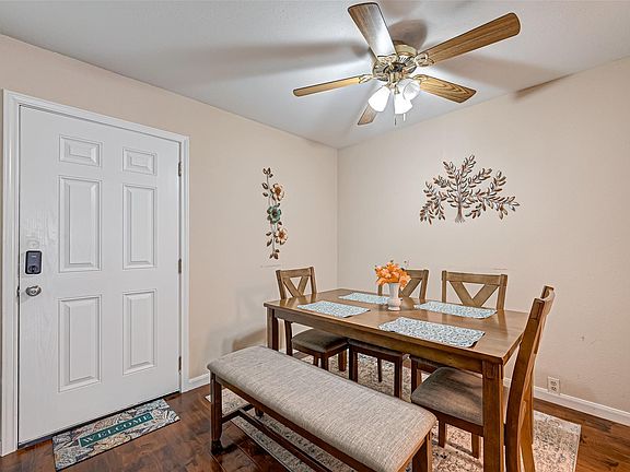 2nd image of 2121 Fountain View Dr APT 16