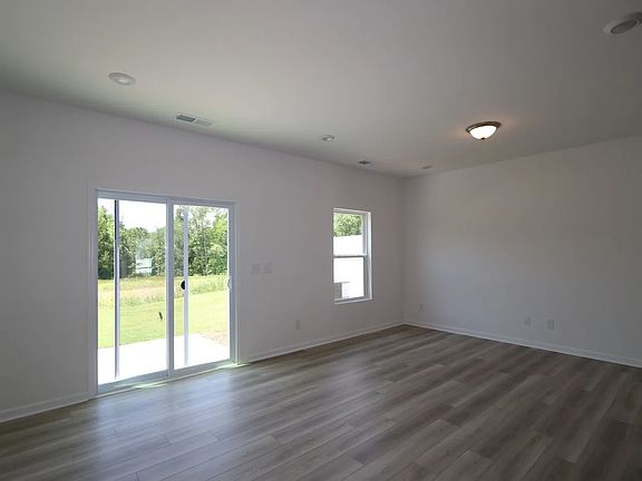 2nd image of 3213 Lilac Grove Dr