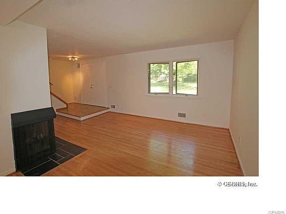 3rd image of 123 New Wickham Dr