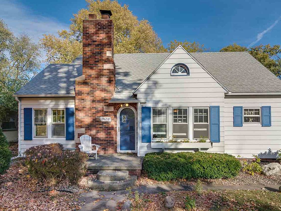 1st image of 19659 Paxson Dr S