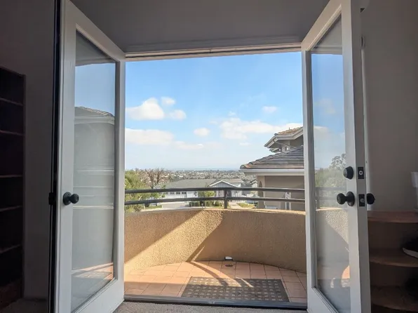 2381 Almeria Ct, La Jolla, CA 92037