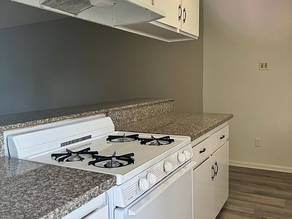 5th image of 7200 Melrose St APT 308
