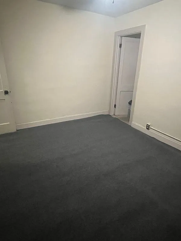 3 bed, 2.0 bath, 1176 sqft, $2,200 — Photo 4