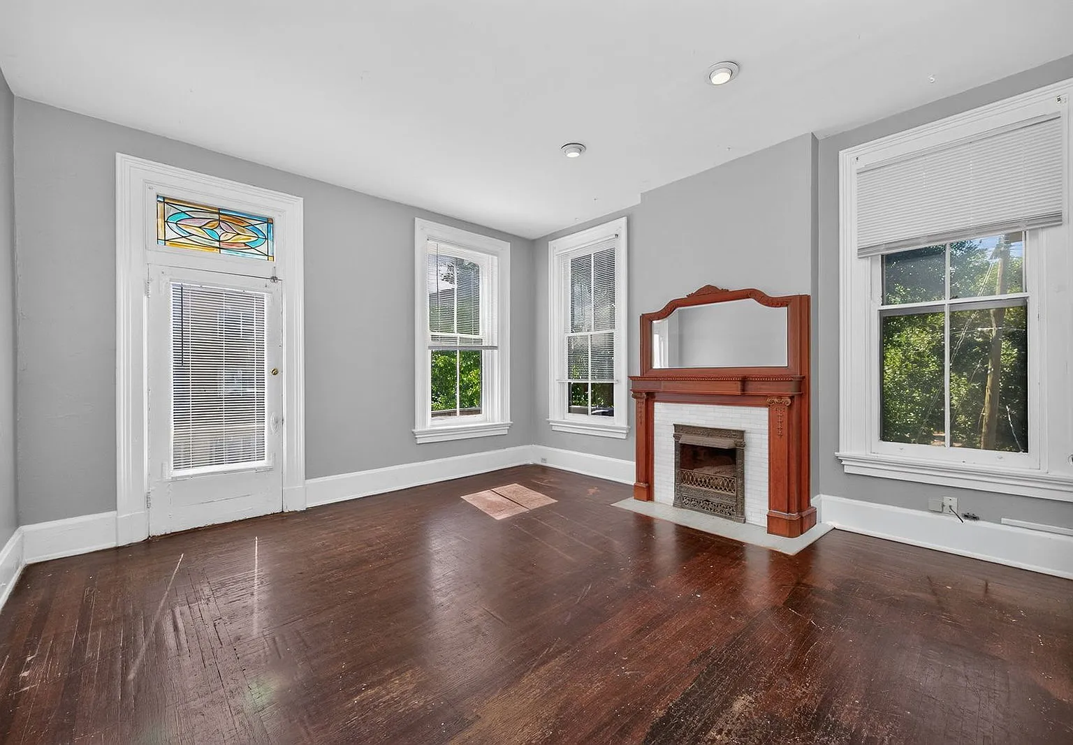 2 bed, 1.0 bath, $1,395 — Photo 2