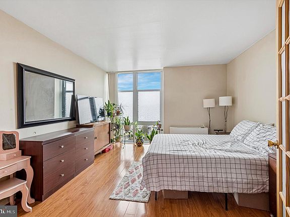 5th image of 3600 Conshohocken Ave APT 1001