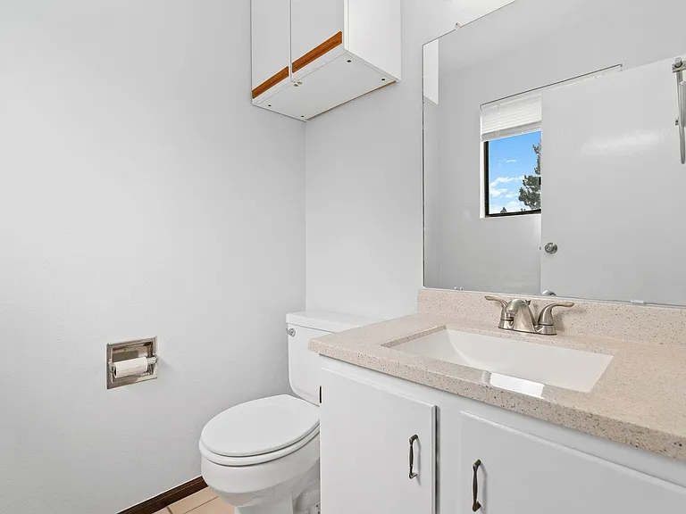 551 W Crestline Cir #9D2 — Photo 2