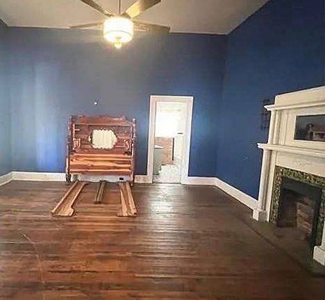 3rd image of 513 Mesopotamia St