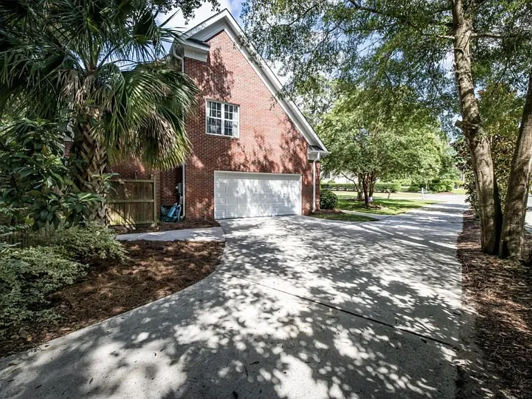 106 Oxmoor Pl — Photo 8