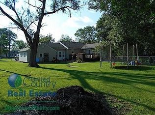 702 N Galloway Rd, Vandalia, MO 63382