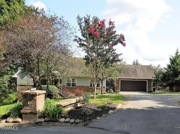 830 Mountain Grove Ln, Seymour, TN 37865