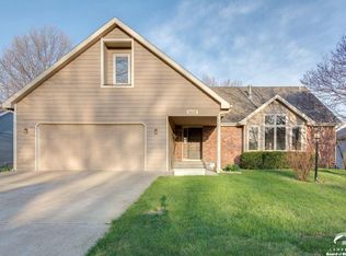1025 Prescott Dr, Lawrence, KS 66049