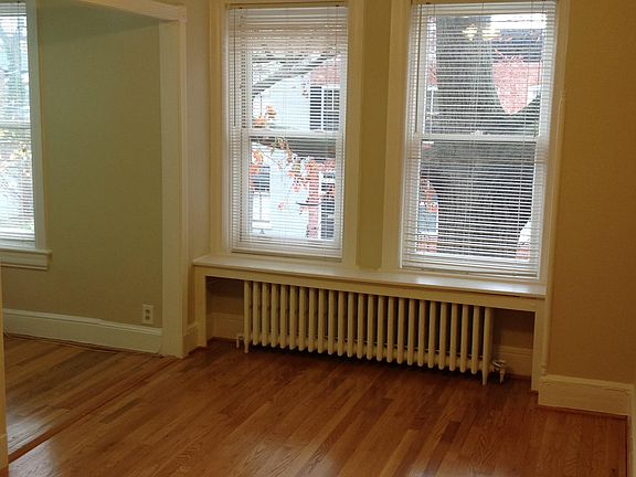 4th image of 213 S Alfred St APT 1