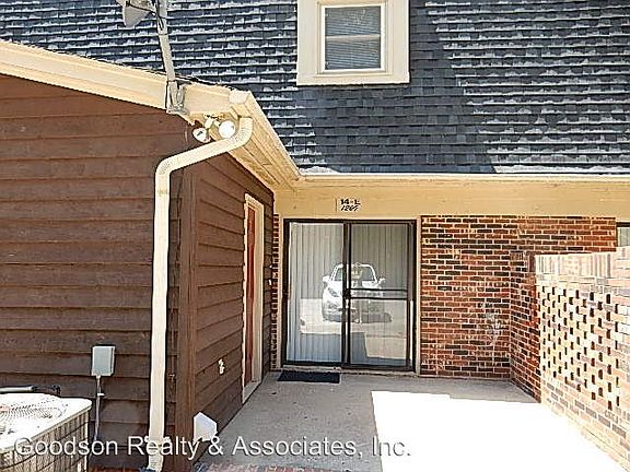 3rd image of 1269 Garrison Ln