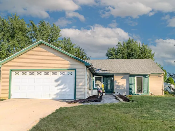 2112 Cortez Dr, Kendallville, IN 46755