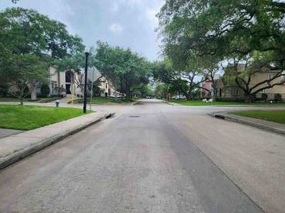 2nd image of 3524 Glen Haven Blvd
