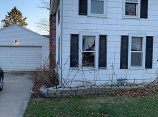 328 W Locust St, Lanark, IL 61046