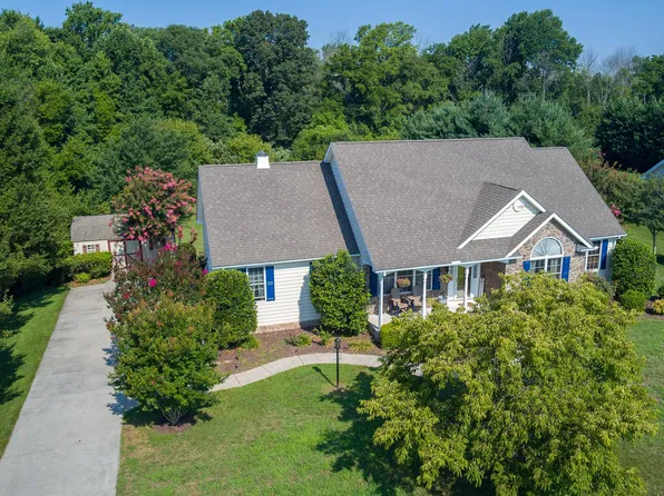 93 W Deer Trail Rd, Clayton, DE 19938