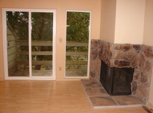 368 Cervantes Cir #14-B, Lake Oswego, OR 97035