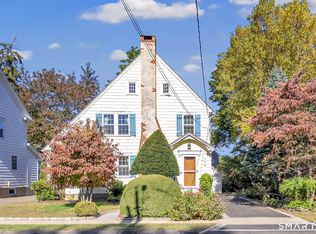 478 Woodlawn Ave, Stratford, CT 06614
