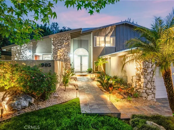 905 N Hillside Dr, Long Beach, CA 90815