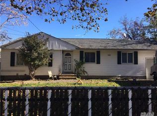125 Leaf Ave, Central Islip, NY 11722