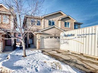 90 S Royal Crest Poin NW, Calgary, AB T3G5W5