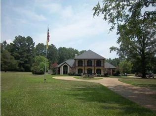 116 Oak Wood Dr, Raymond, MS 39154