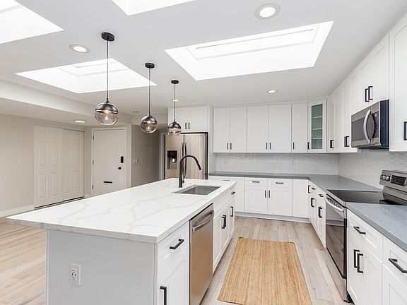 3rd image of 8618 E Mackenzie Dr