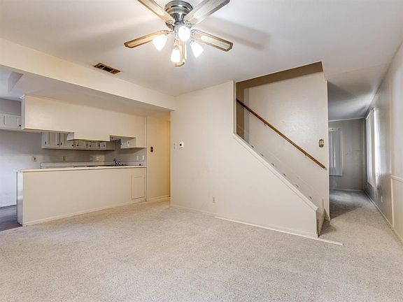 4th image of 2607 Nottingham Dr