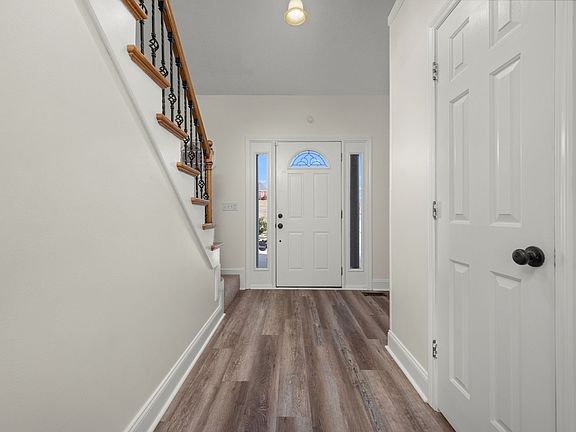 5th image of 3427 Lakebrook Dr