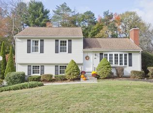 82 Westwood Dr, West Springfield, MA 01089