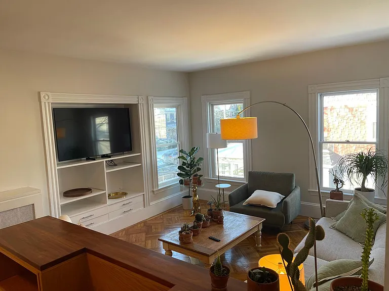 48 Aldie St #2 — Photo 7