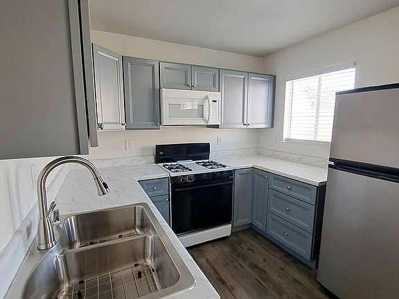 5th image of 2028 Venus Ave APT D
