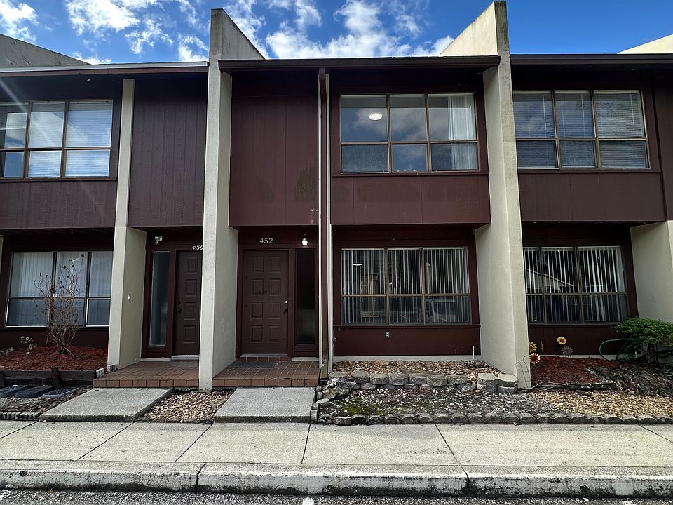 1st image of 439 E Market Sq