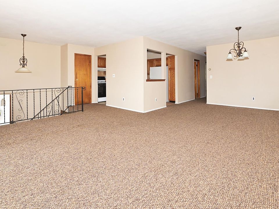 1st image of 980 1st Ave