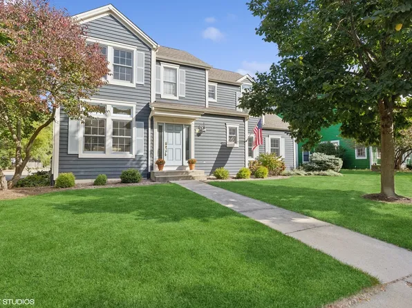 986 Mount Vernon Dr, Grayslake, IL 60030