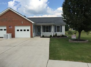 121 Yellow Brick Rd, Rossville, GA 30741